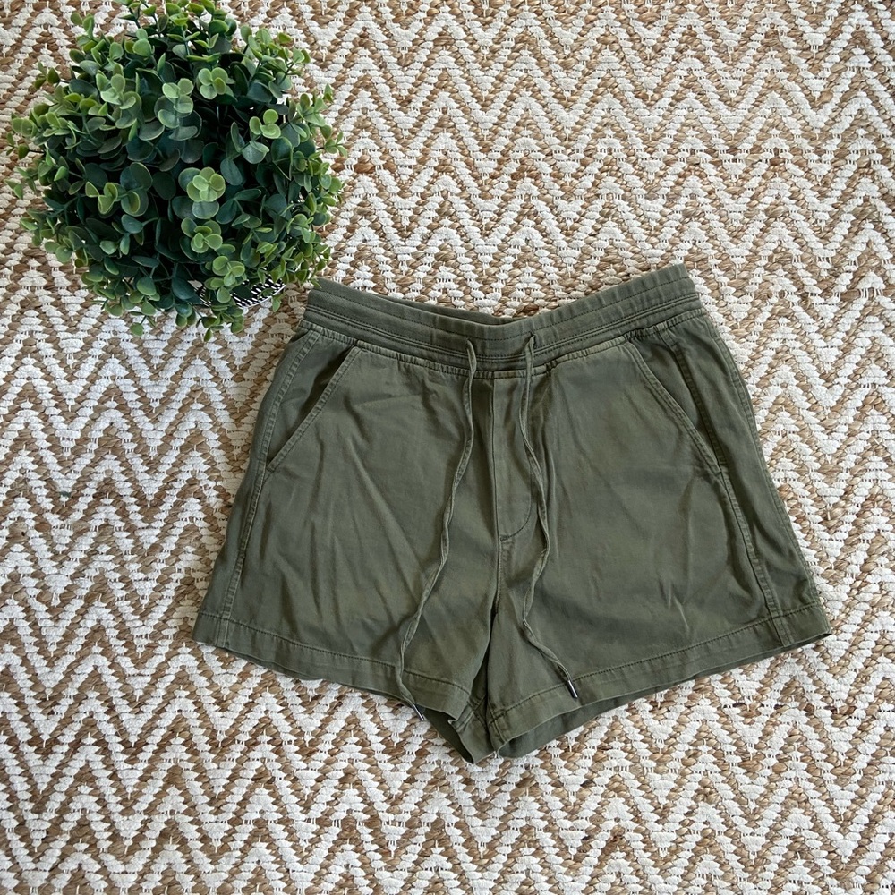 Gap Women's Olive Green Utility Cargo Shorts, Size Small Tall